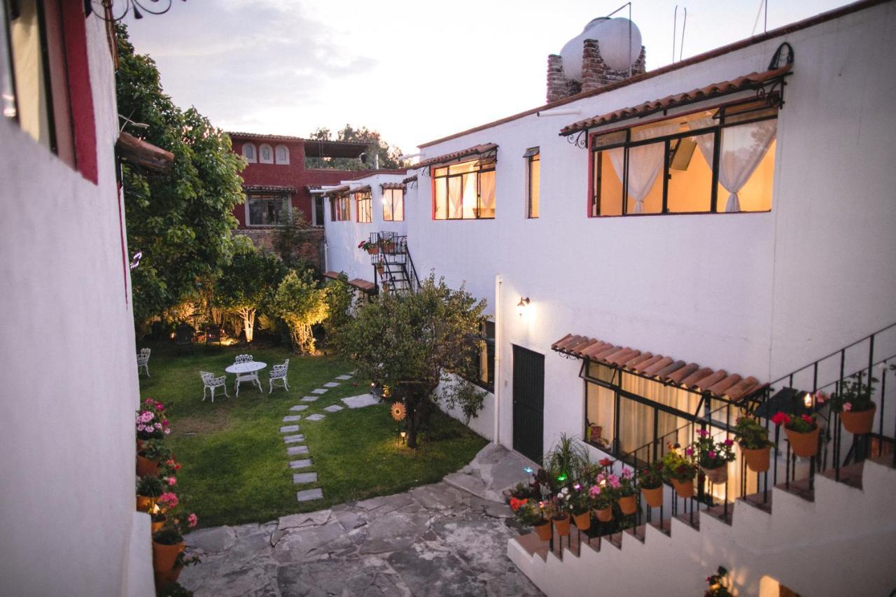 Hotel Petra Альенде Экстерьер фото